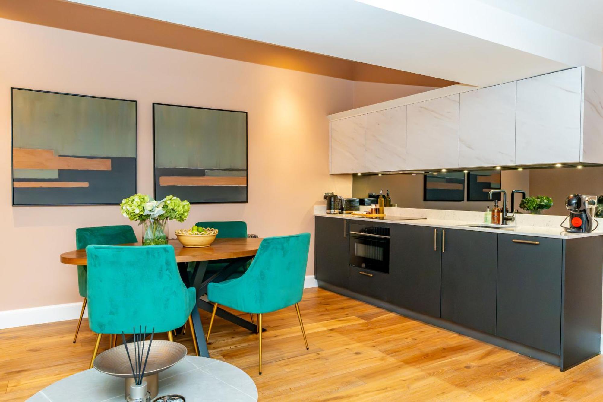 Dragon Suites Luxury Apartments At 9 Albyn Place Edimburgo Exterior foto