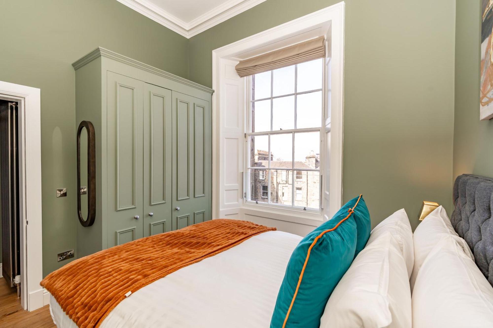 Dragon Suites Luxury Apartments At 9 Albyn Place Edimburgo Exterior foto
